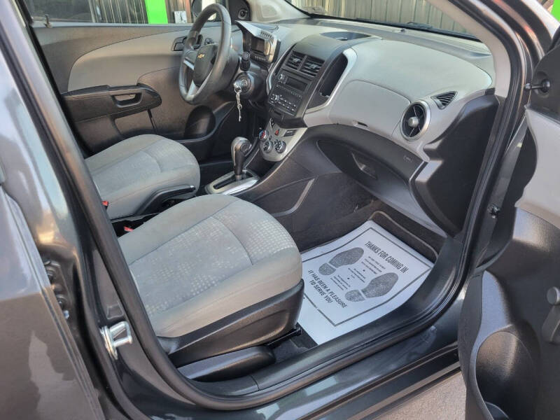 2016 Chevrolet Sonic LS Auto