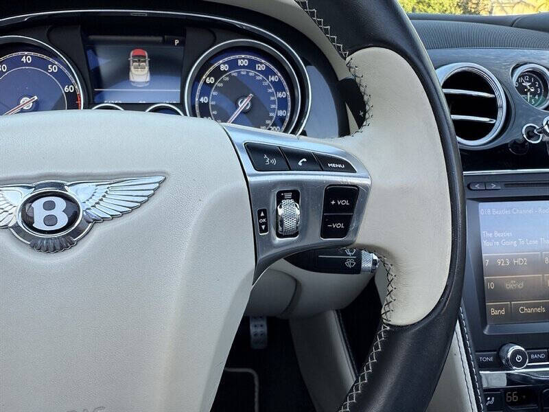 2015 Bentley Continental 32
