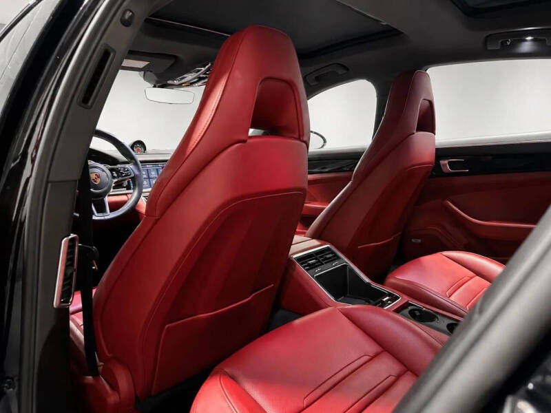 2020 Porsche Panamera
