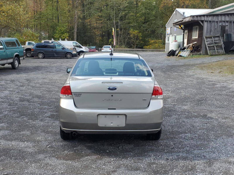 2008 Ford Focus SE photo 3