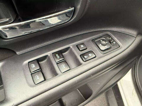 2017 Mitsubishi Outlander ES