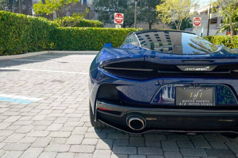 2023 McLaren GT
