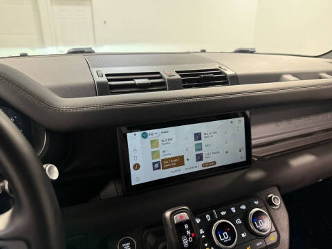 2024 Land Rover Defender 90 P400 X-Dynamic SE