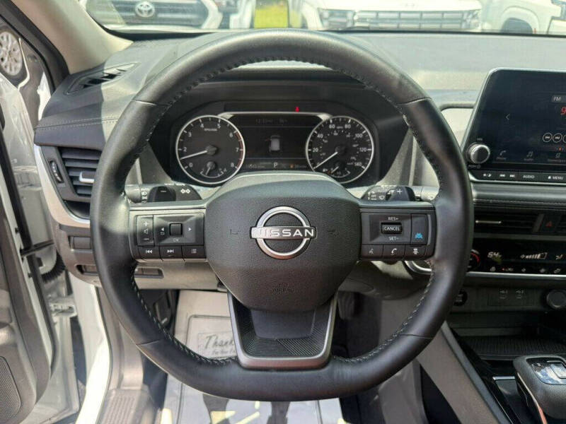 2025 Nissan Rogue SV
