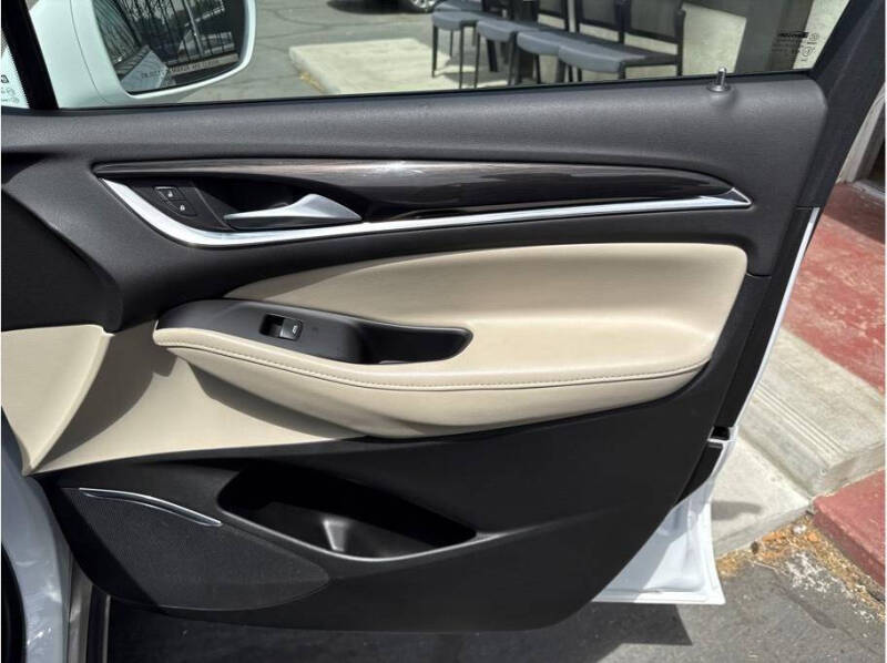 2020 Buick Enclave Essence