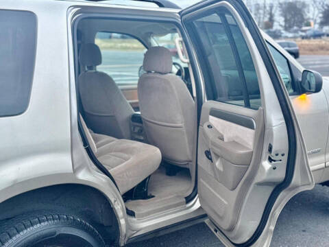 2004 Ford Explorer XLT