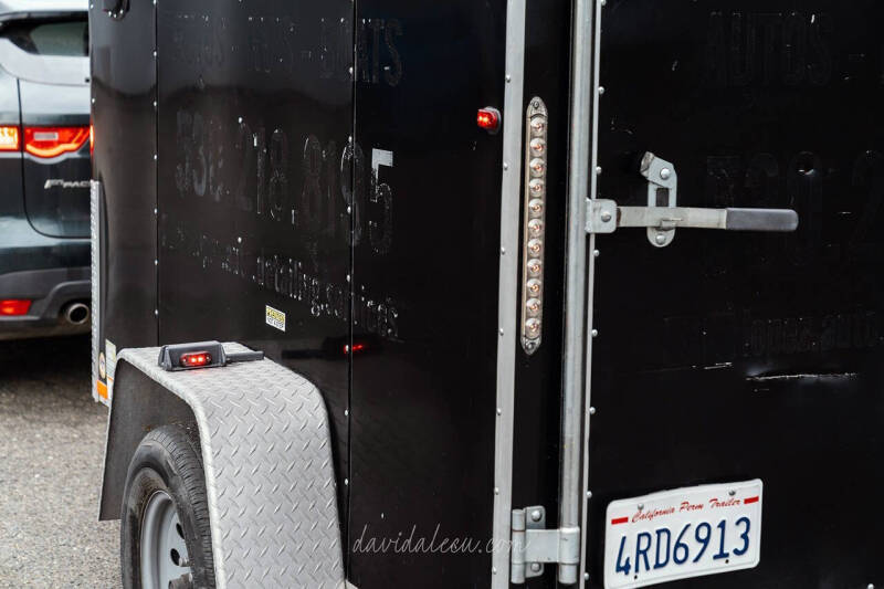 2017 Interstate 1AXLE