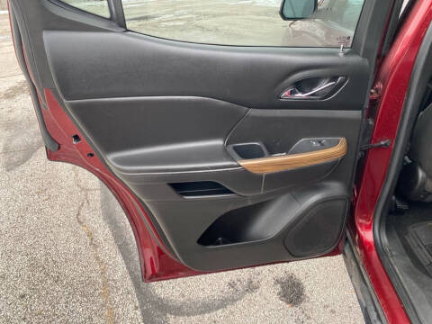 2017 GMC Acadia SLE-2