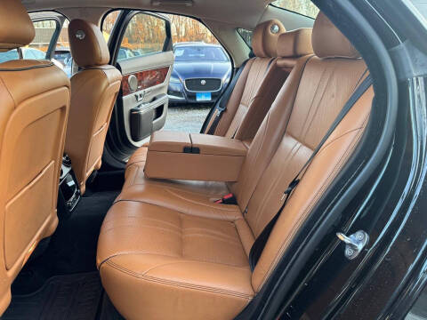 2016 Jaguar XJ R-Sport