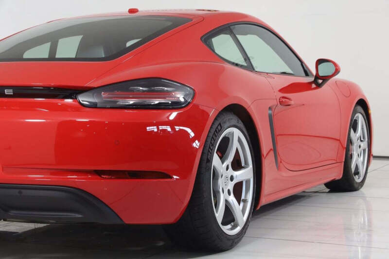 2023 Porsche 718 Cayman S