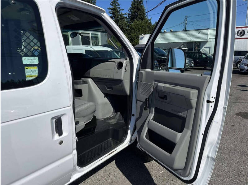 2013 Ford E-Series E-250