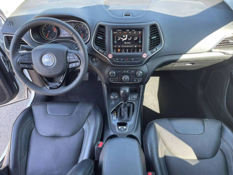 2023 Jeep Cherokee Altitude Lux