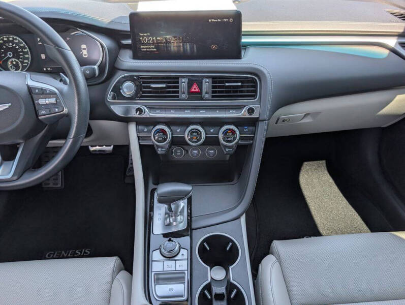 2023 Genesis G70