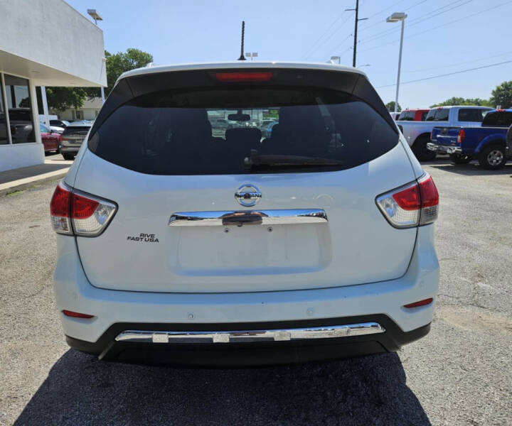 2016 Nissan Pathfinder SV