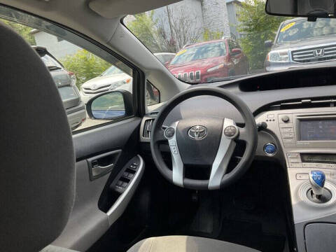 2013 Toyota Prius Three