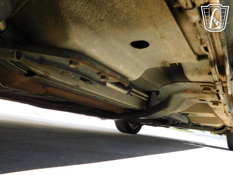 2004 Ford Thunderbird Deluxe