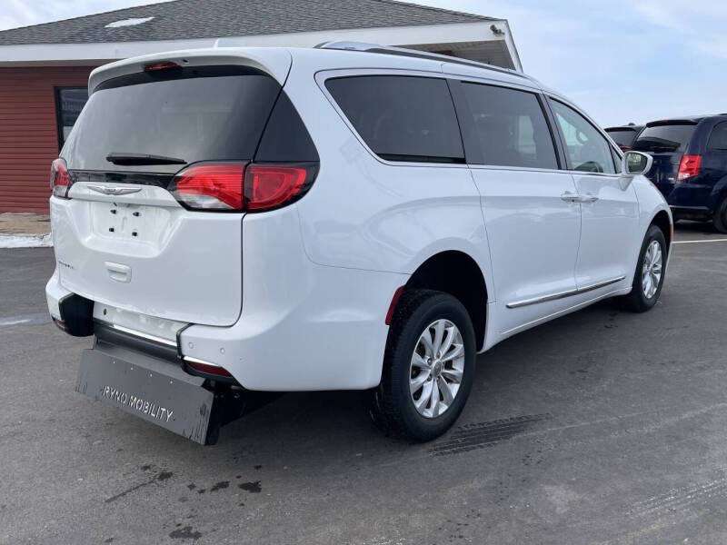 2019 Chrysler Pacifica Touring L