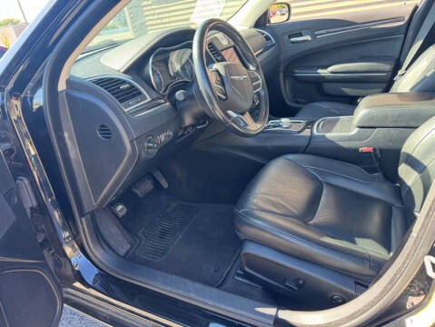 2018 Chrysler 300 Touring