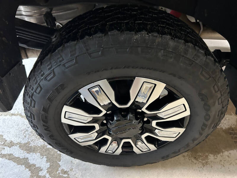 2024 GMC Sierra 2500HD Denali