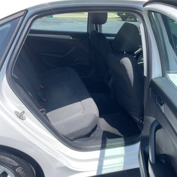 2013 Volkswagen Passat S