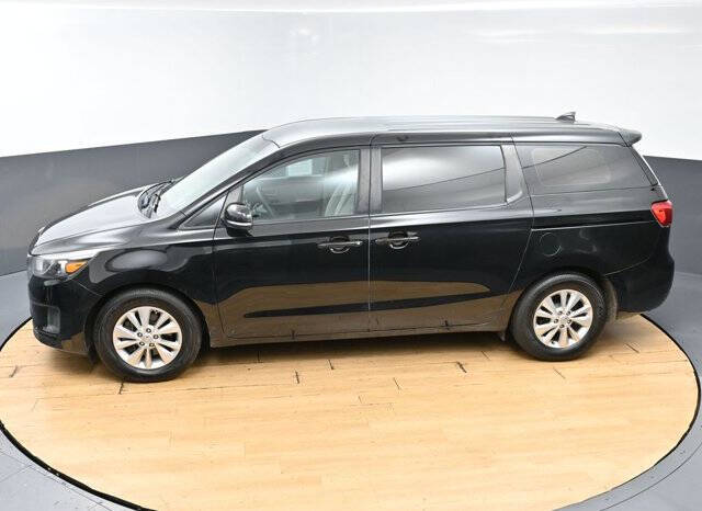 2018 Kia Sedona L