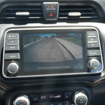 2022 Nissan Versa SR