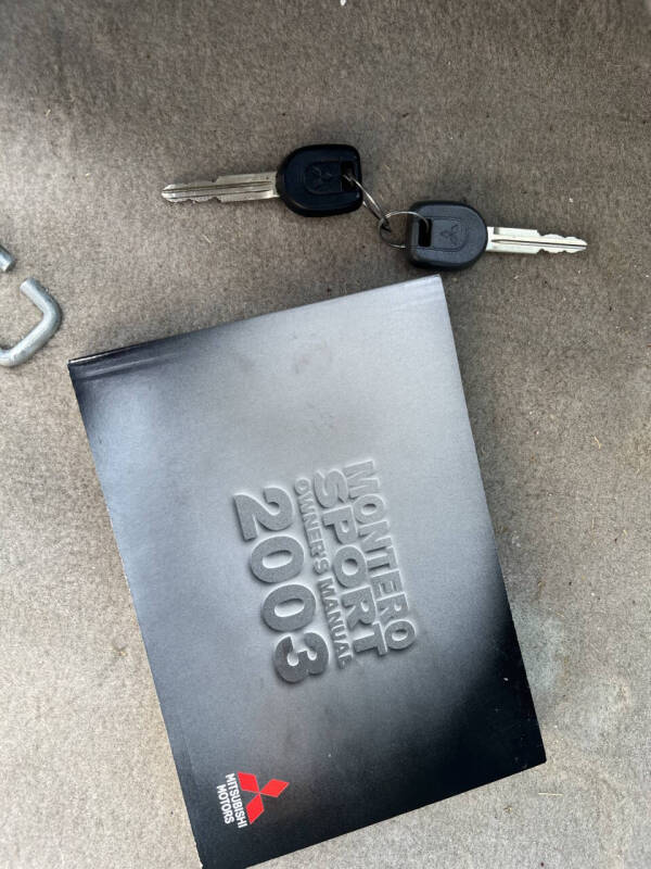 2003 Mitsubishi Montero Sport LS