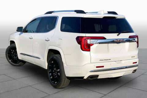 2023 GMC Acadia Denali
