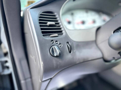 2002 Ford Explorer Sport Trac Value