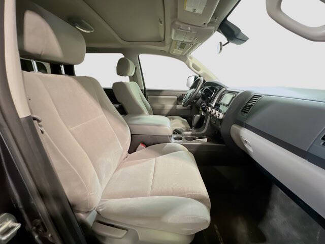 2019 Toyota Sequoia SR5