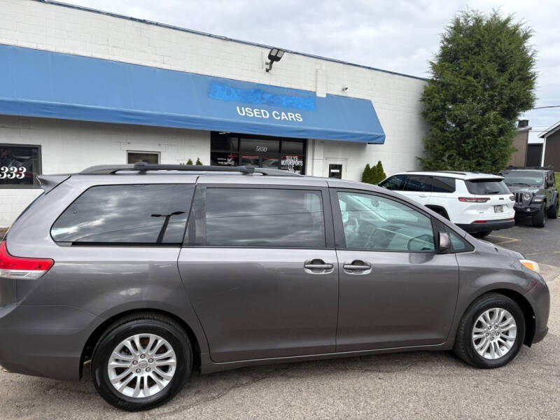 2013 Toyota Sienna XLE 8-Passenger