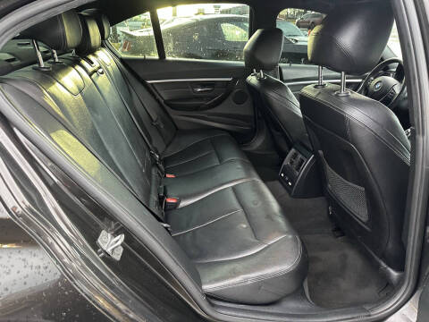 2017 BMW 3 Series 330i xDrive