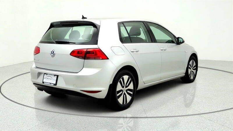 2016 Volkswagen e-Golf SE