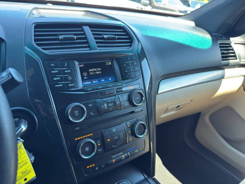 2017 Ford Explorer