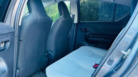 2015 Toyota Prius c One