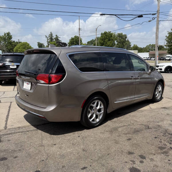 2018 Chrysler Pacifica Touring L