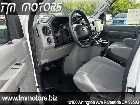 2011 Ford E-Series E-350 SD XLT