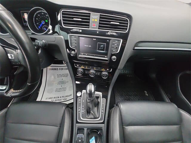 2017 Volkswagen Golf R 4Motion