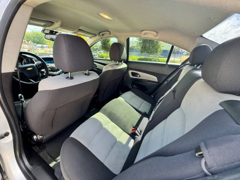 2013 Chevrolet Cruze LS Auto