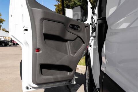 2022 Ford E-Transit 350