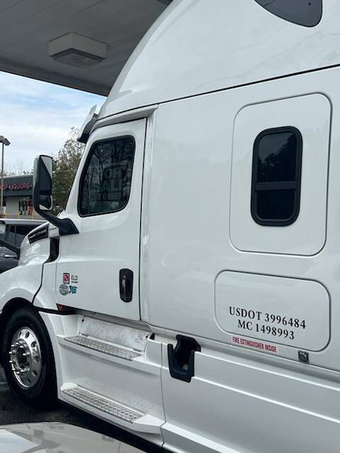 2018 Freightliner Cascadia for sale at RENOS AUTO SALES LLC in Waterbury, CT