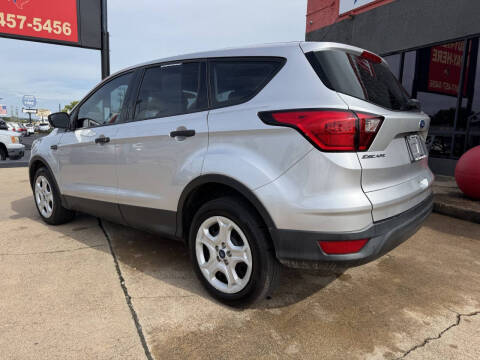 2019 Ford Escape S
