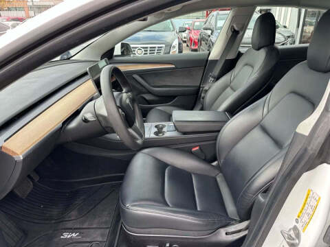 2021 Tesla Model 3 Standard Range Plus