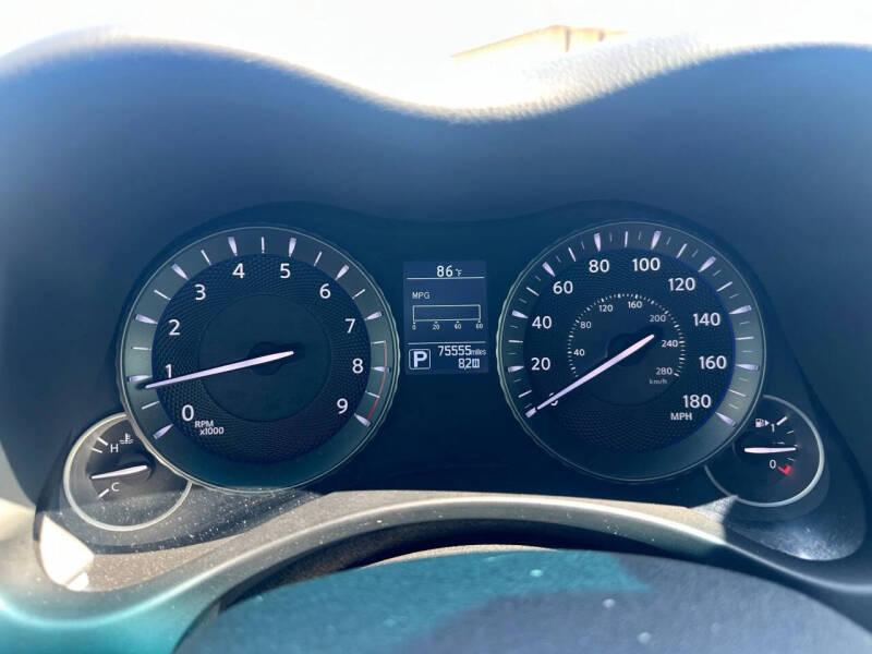 2015 Infiniti Q70 3.7