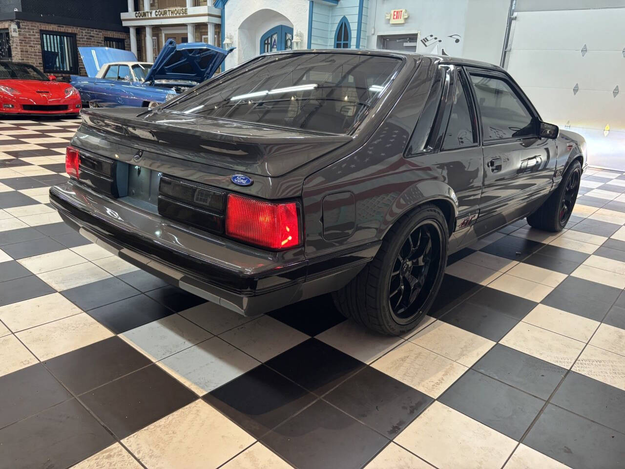 1986 Ford Mustang 16