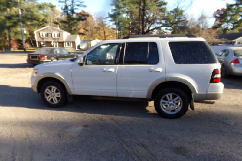 2010 Ford Explorer Eddie Bauer photo 8