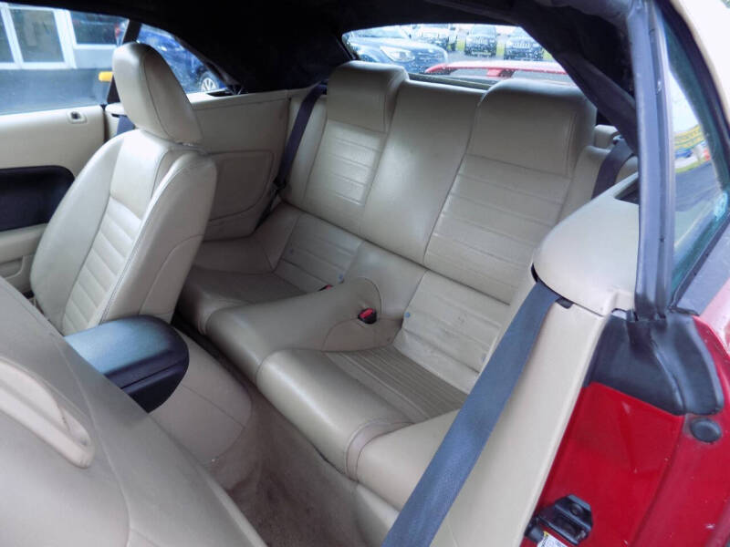 2006 Ford Mustang GT Deluxe