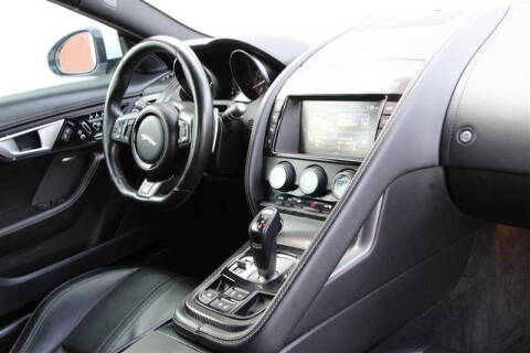 2016 Jaguar F-TYPE R