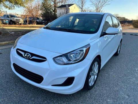 2012 Hyundai Accent SE
