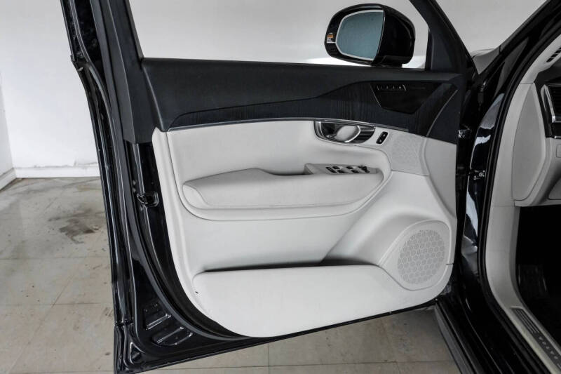 2020 Volvo XC90 T5 Momentum